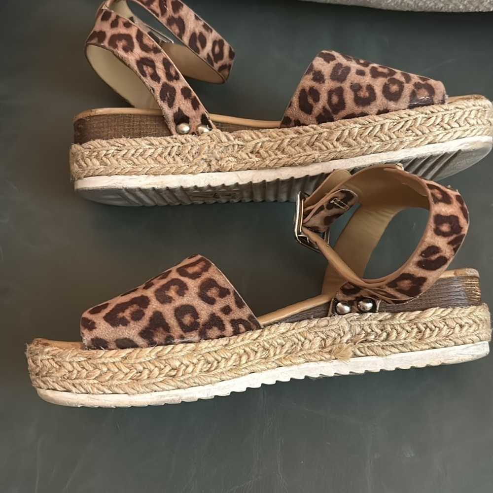 ❤️3 for $15! ❤️ SODA animal print sandals. Oat Cheetah! Size 2, ❤️3 for $15!❤️ - Picture 9 of 13